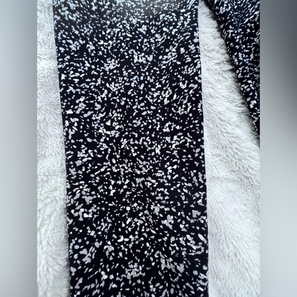 Old Navy Power-soft Leggings Speckled Active Leggings with Pockets womens Large - Picture 2 of 6